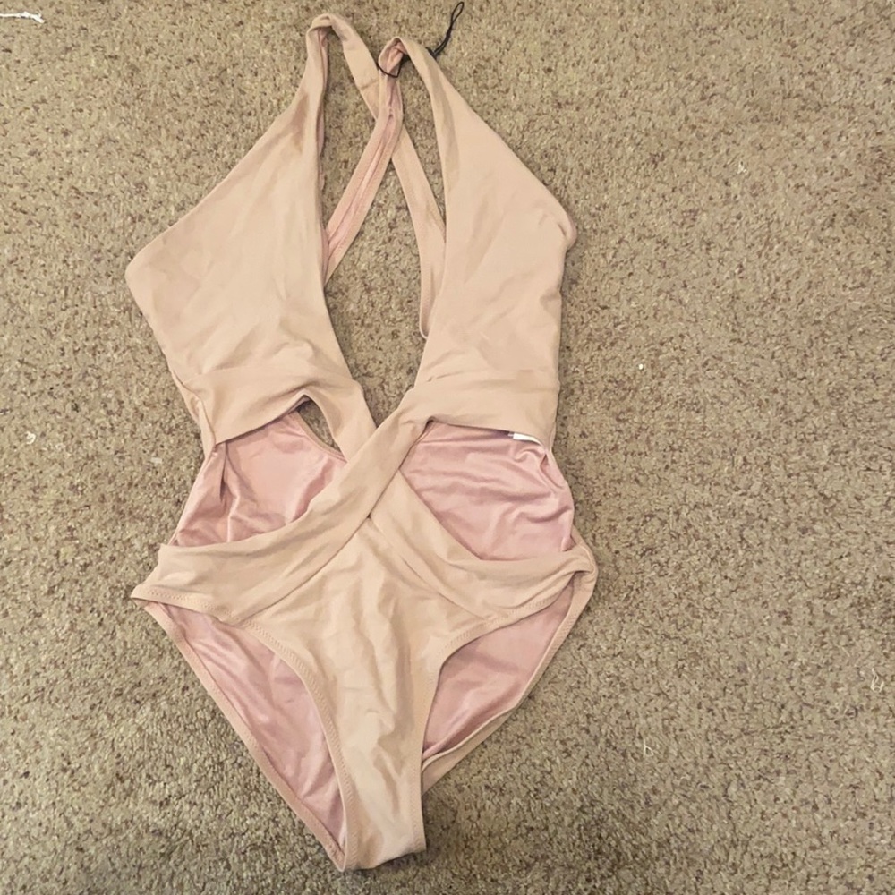 One piece bathing suit